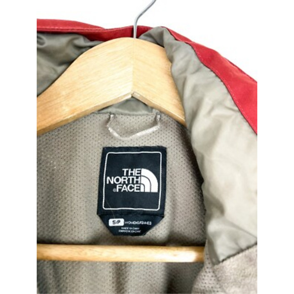 The North Face Y2K Ski Jacket Waterproof and Windproof - Picture 2 of 12
